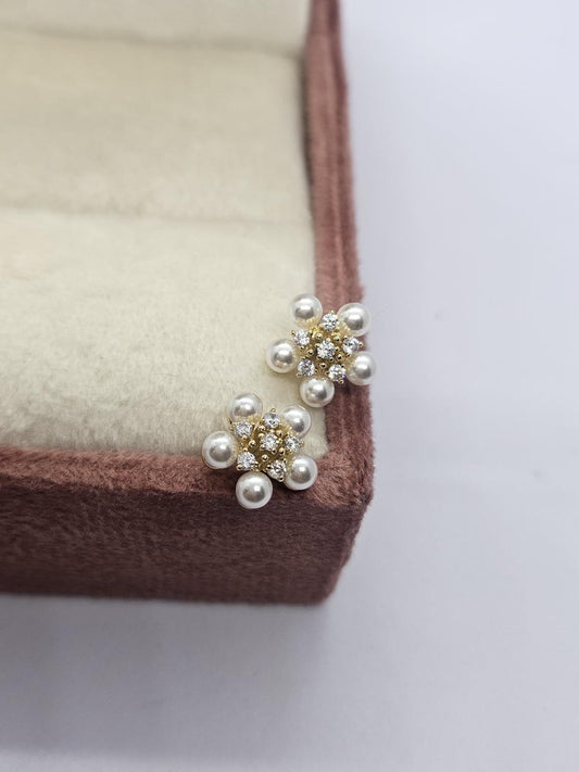 Petal Pearl Bloom Earrings