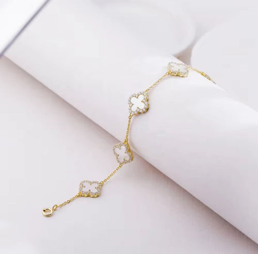Golden Clover Elegance Bracelet