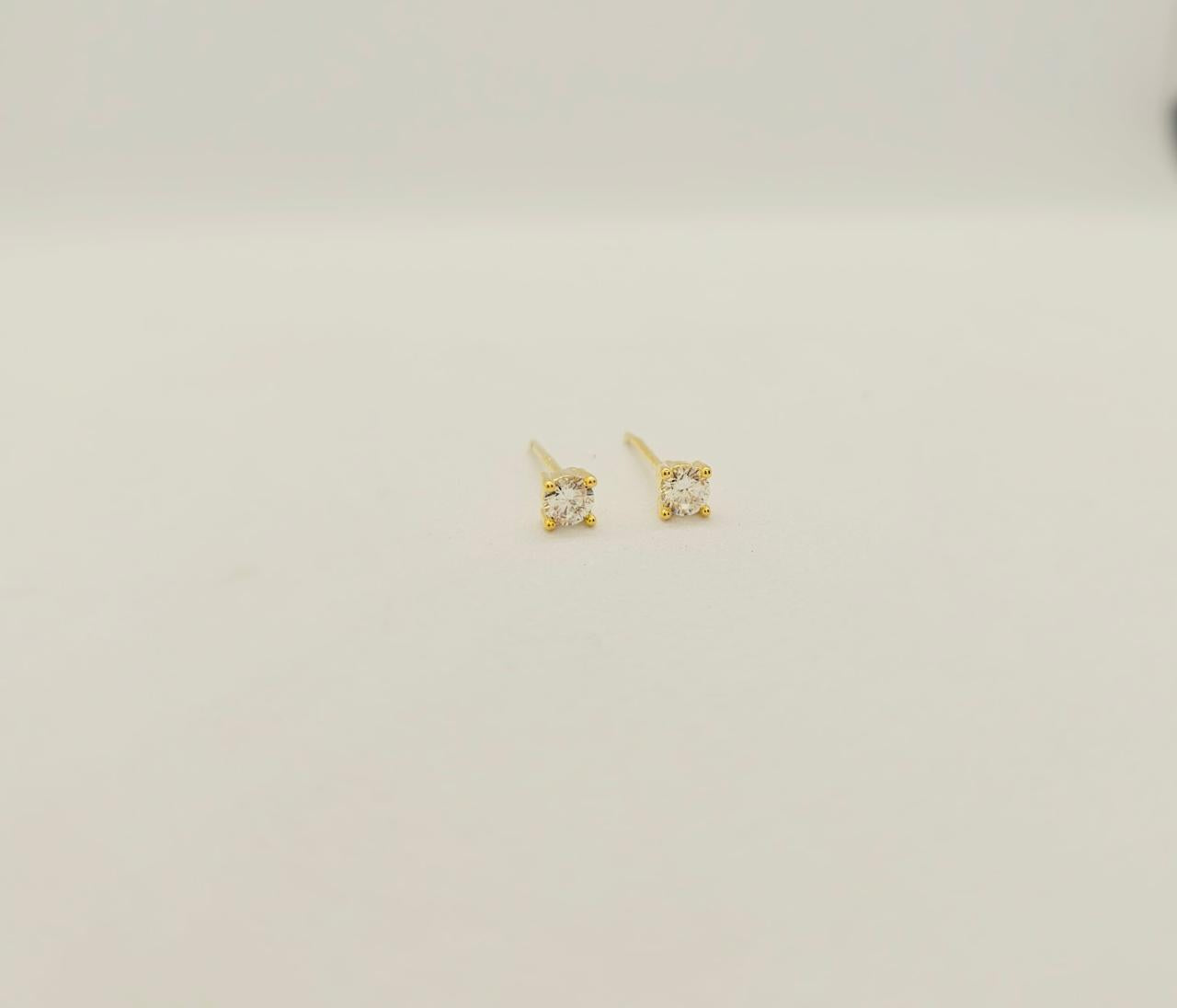 Minimalist Solitaire Zarkan Studs