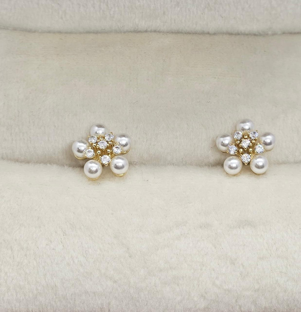 Petal Pearl Bloom Earrings