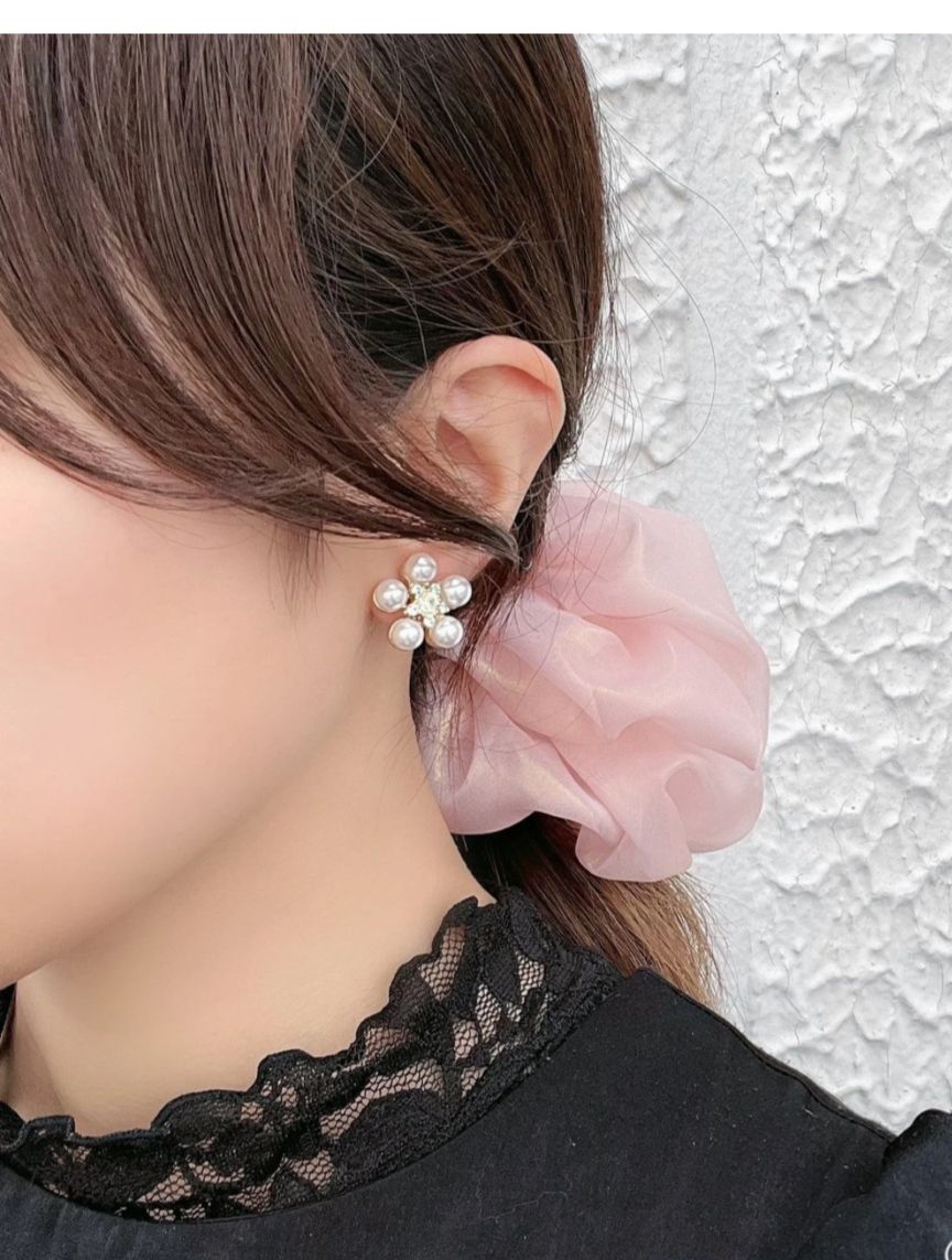 Petal Pearl Bloom Earrings